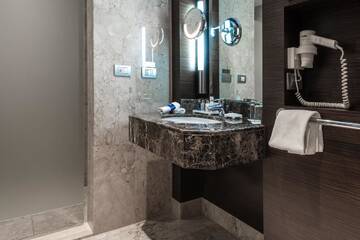 Улучшенный номер в Отеле Radisson Hotel Astana